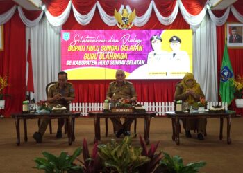 BUPATI SILATURAHMI DENGAN GURU OLAHRAGA SE-KAB. HSS