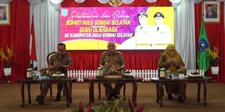 BUPATI SILATURAHMI DENGAN GURU OLAHRAGA SE-KAB. HSS