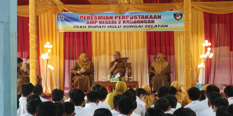 PERESMIAN PERPUSTAKAAN SMPN 2 KANDANGAN