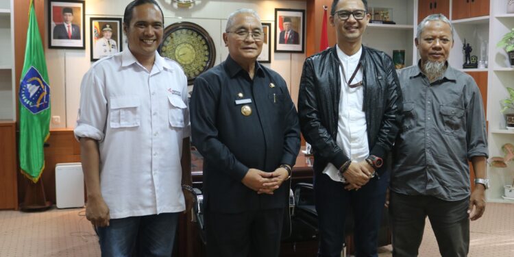 BUPATI HSS TERIMA AUDIENSI DENGAN PERUM LKBN ANTARA BIRO PROV. KALSEL