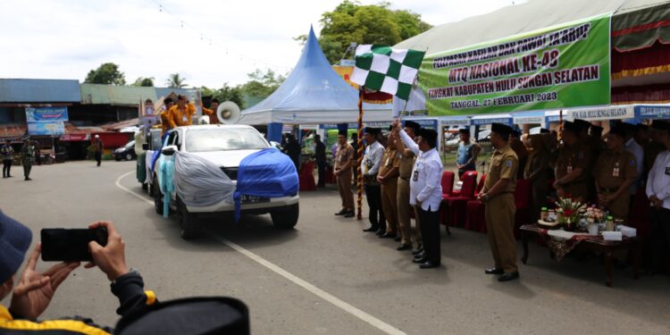 WABUP LEPAS PAWAI TA’ARUF KAFILAH MTQ NASIONAL TINGKAT KABUPATEN HSS