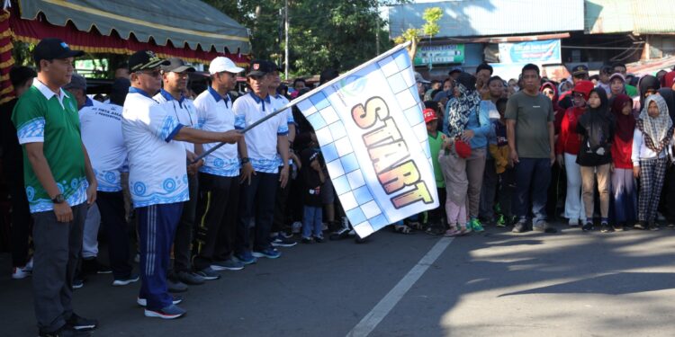 RIBUAN MASYARAKAT PADATI CAR FREE DAY HSS