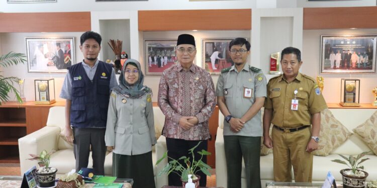 BUPATI HSS TERIMA AUDIENSI ROMBONGAN PROVINCIAL PROJECT IMPLEMENTATION UNIT KALIMANTAN SELATAN