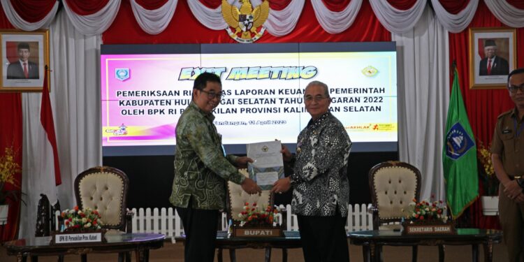 PEMKAB HSS IKUTI EXIT MEETING PEMERIKSAAN LAPORAN KEUANGAN TAHUN 2022