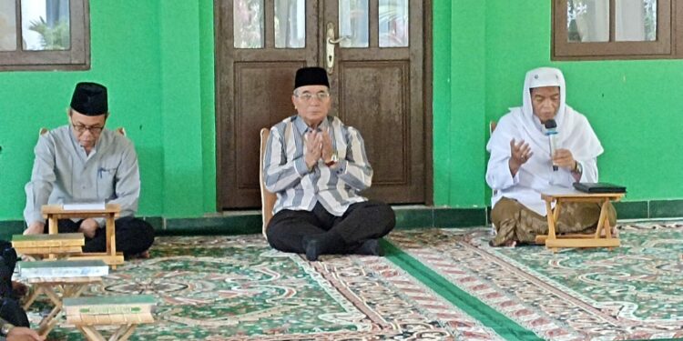 TAUSYIAH KHATAMAN AL-QUR’AN BULANAN PEMKAB HSS : TGH. JAMHARI MUHDIN UNGKAP KEISTIMEWAAN MALAM LAILATUL QADAR & ZAKAT FITRAH
