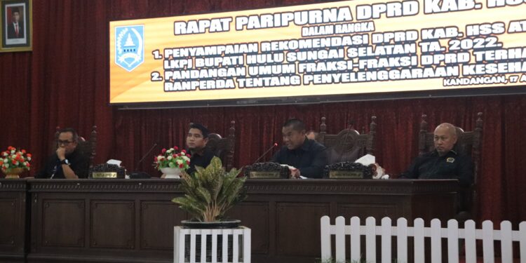 PANDANGAN UMUM FRAKSI DPRD KAB. HSS TERHADAP RANPERDA PENYELENGGARAAN KESEHATAN