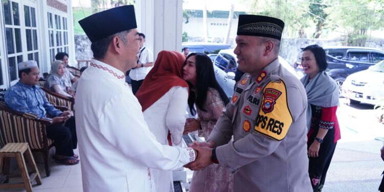 WABUP HSS GELAR OPEN HOUSE DI PENDOPO WABUP HSS