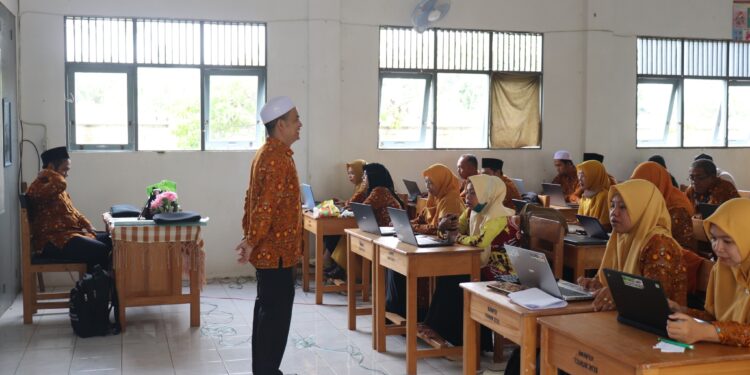 SEBANYAK 382 GURU PENDIDIKAN AGAMA ISLAM IKUTI UJIAN PEMETAAN KOMPETENSI (PK) ONLINE