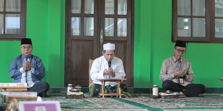 BUPATI HSS MENGIKUTI KHATAMAN AL-QUR’AN DAN TAUSIYAH AGAMA