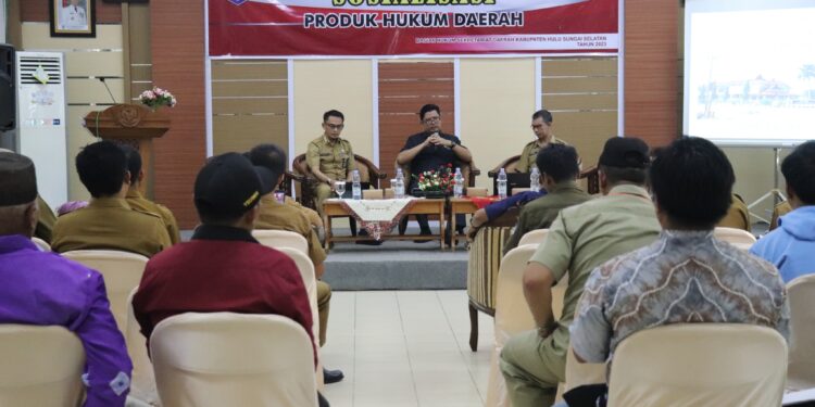 PEMKAB HSS GELAR SOSIALISASI TERKAIT PERDA NO. 1 TAHUN 2022 TENTANG PENGAKUAN, PERLINDUNGAN, DAN PEMBERDAYAAN MASYARAKAT HUKUM ADAT