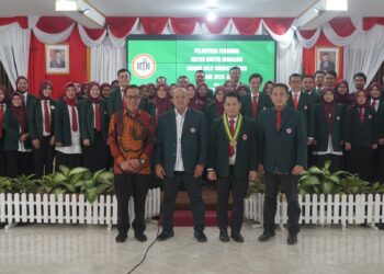 SEKDA HSS HADIRI PELANTIKAN PENGURUS IKATAN DOKTER INDONESIA (IDI) CABANG HSS PERIODE 2023-2026