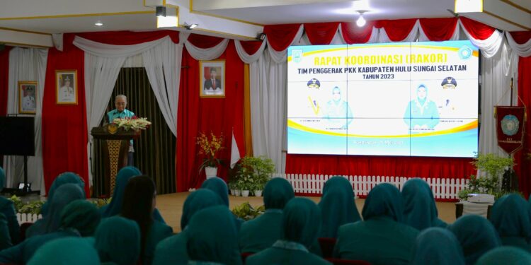 APRESIASI GIAT PKK, BUPATI: KESEJAHTERAAN KELUARGA DITOPANG OLEH PROGRAM PKK SEBAGAI MITRA PEMDA