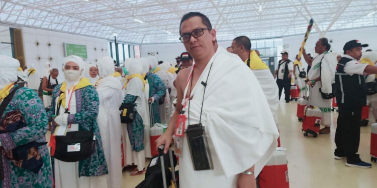 JEMAAH HAJI KLOTER BDJ 10 ASAL KABUPATEN HULU SUNGAI SELATAN (KAB. HSS) DAN BARITO KUALA MENDARAT DENGAN SELAMAT DI BANDARA KING ABDUL AZIZ JEDDAH