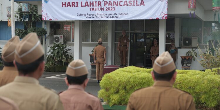 PEMKAB HSS GELAR APEL GABUNGAN