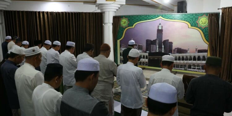 PELAKSANAAN RUTIN SOLAT SUBUH BERJAMAAH & TAUSYIAH PEMKAB HSS