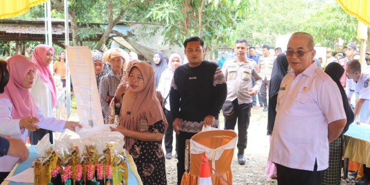 KEBERADAAN PASAR MURAH DISAMBUT ANTUSIAS WARGA DESA BARU KECAMATAN SUNGAI RAYA