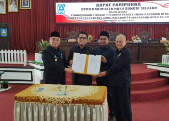 DPRD & PEMKAB HSS SETUJUI RANPERDA TENTANG PERTANGGUNGJAWABAN PELAKSANAAN APBD TA 2022