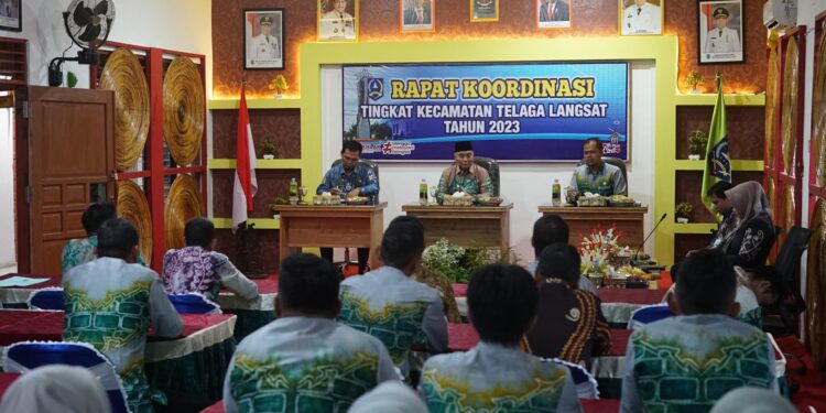 RAKOR KECAMATAN, BUPATI HSS MINTA MAKSIMAL LAYANI MASYARAKAT.