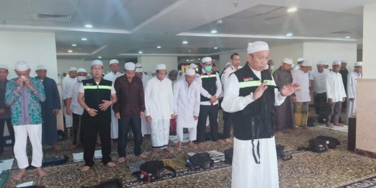 JELANG ARMINA, BDJ KLOTER 10 GELAR SHALAT HAJAT