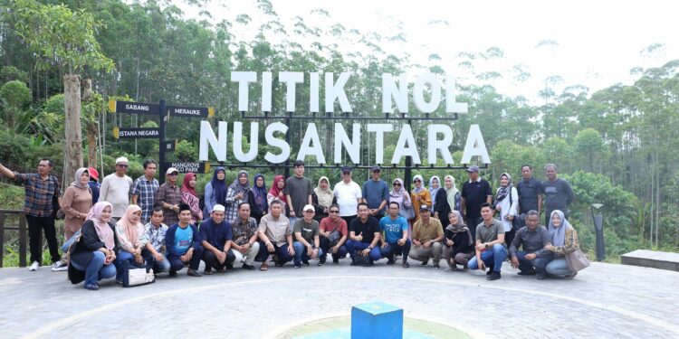 KEMBALI KE BUMI RAKAT MUFAKAT, BUPATI HSS SEMPATKAN KUNJUNGI TITIK NOL IKN NUSANTARA