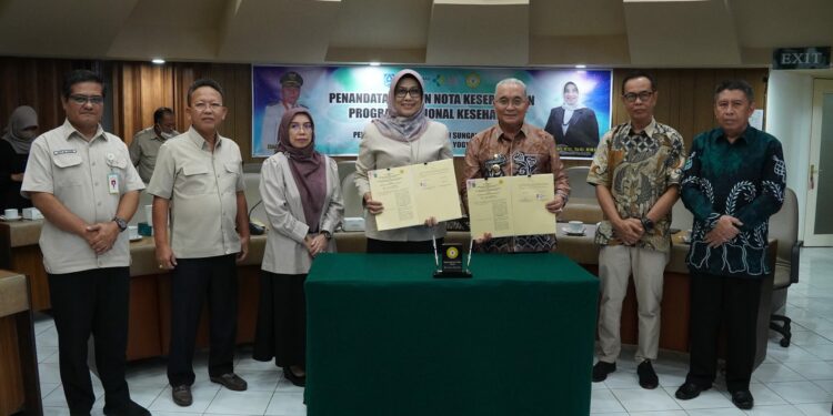JALIN KERJASAMA DENGAN RSUP DR SARDJITO YOGYAKARTA, BUPATI HSS TANDATANGANI MOU