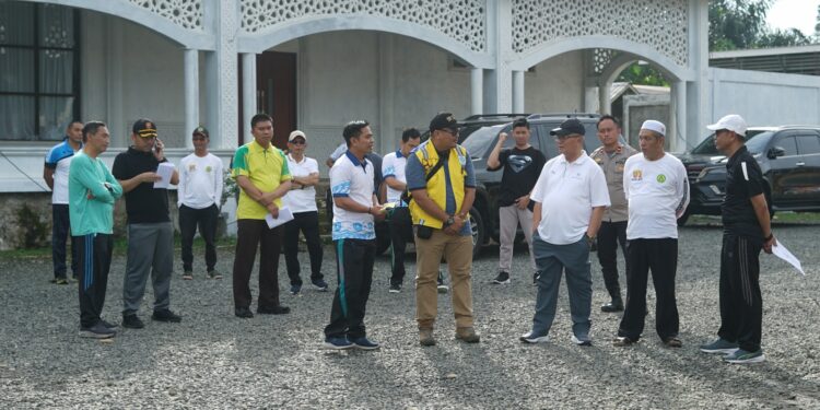 PASTIKAN SEMUA FASILITAS YANG DIBUTUHKAN, BUPATI HSS TINJAU LANGSUNG PERSIAPAN PELAKSANAAN HAUL KE 2 GURU KAPUH.