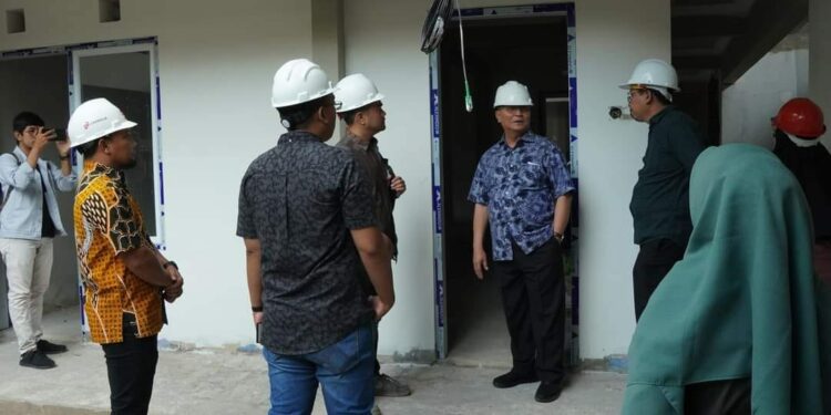 BUPATI TINJAU ASRAMA MAHASISWA HSS AMUK HANTARUKUNG DI YOGYAKARTA