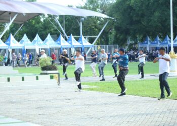 SENAM GABUNGAN DI LAPANGAN LAMBUNG MANGKURAT KANDANGAN
