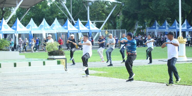 SENAM GABUNGAN DI LAPANGAN LAMBUNG MANGKURAT KANDANGAN