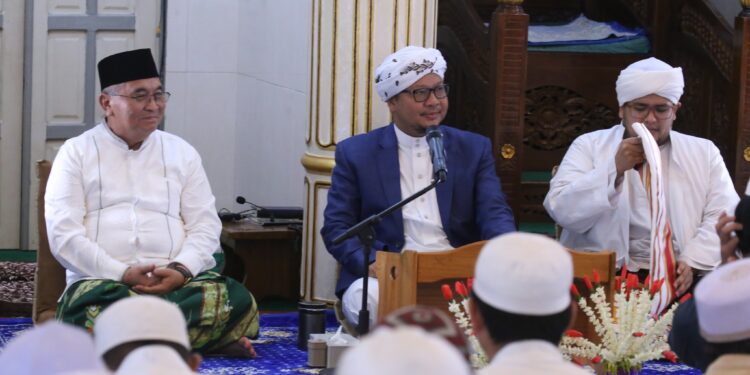 BUPATI HSS HADIRI HAULAN AL HABIB MUHAMMAD BIN ABDUL KARIM ASSEMMAN AL MADANI