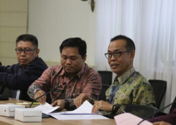 SEKDA HSS PIMPIN RAPAT PERSIAPAN PELAKSANAAN RANGKAIAN KEGIATAN SAMBUT HUT RI KE-78