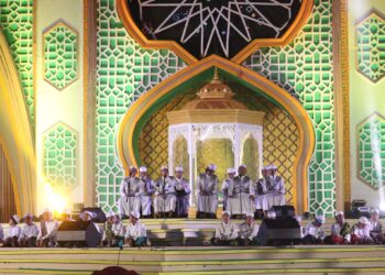 WABUP HSS HADIRI PENUTUPAN MTQ KE-XXXIV PROVINSI KALSEL, KAFILAH KABUPUPATEN HSS RAIH JUARA TERBAIK 1 PAWAI TAA’RUF