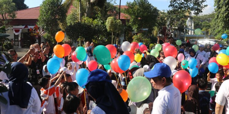 PERINGATAN HARI ANAK NASIONAL, IDAI KALSEL GELAR BAKTI SOSIAL