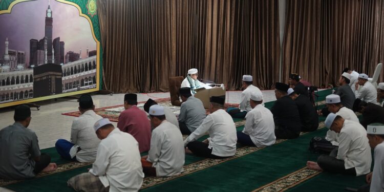 SHOLAT SUBUH BERJAMAAH DAN PENGAJIAN RUTIN SUBUH RABU LINGKUP PEMKAB. HSS