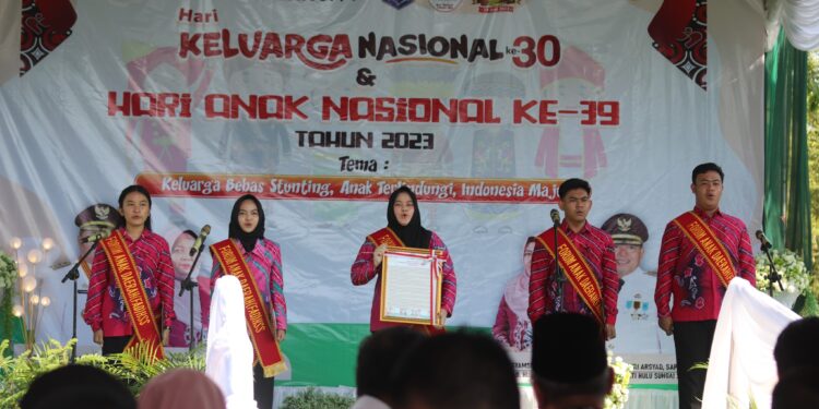 KEMERIAHAN PERINGATAN HARI ANAK NASIONAL DAN HARI KELUARGA NASIONAL DI KAB. HSS