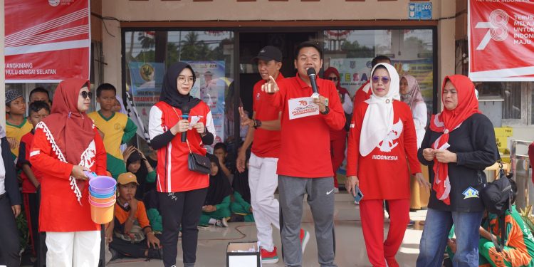 KECAMATAN ANGKINANG SAMBUT HUT KEMERDEKAAN RI KE-78 DENGAN SENAM BERSAMA DAN JALAN SANTAI