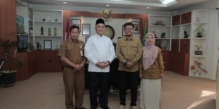 BUPATI HSS SAMBUT TAMU DARI YESS PPIU DALAM RANGKA MEMPERKUAT KOLABORASI DALAM PENGEMBANGAN PERTANIAN DAERAH