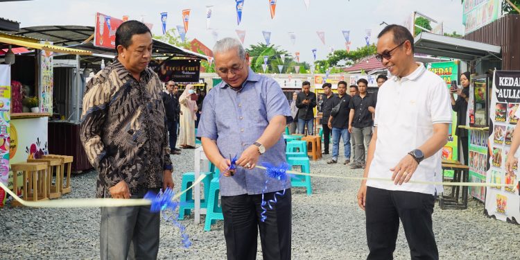 BUPATI HSS RESMIKAN FOOD COURT PAHLAWAN SEBAGAI DESTINASI KULINER TERKINI