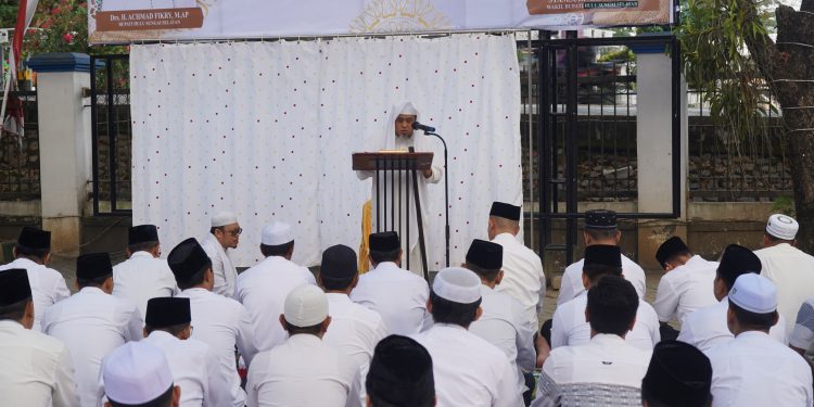 SIKAPI KEMARAU PANJANG, PEMKAB HSS LAKSANAKAN SHALAT ISTISQA
