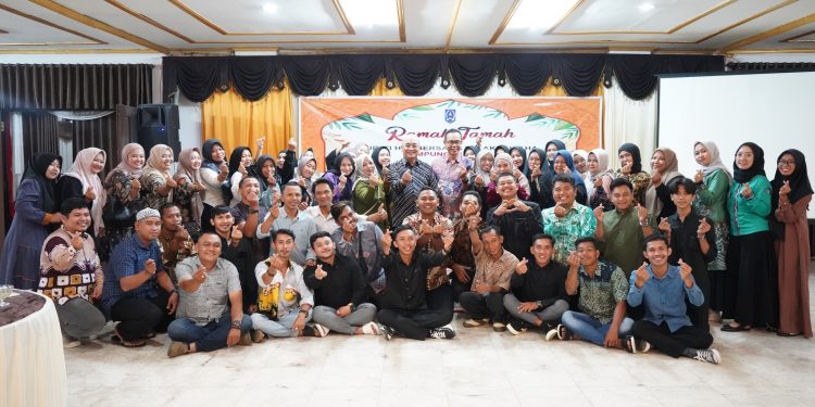 BUPATI HSS : PELAKU USAHA KAMPUNG KULINER HSS ADALAH ANAK-ANAK MUDA MELENIAL PENCIPTA LAPANGAN KERJA