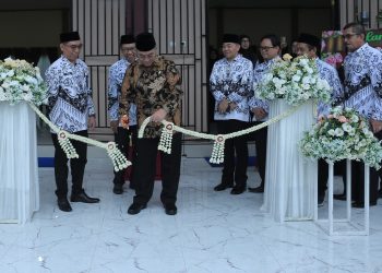 DIRESMIKAN OLEH BUPATI HSS, GEDUNG PGRI JADI KEBANGGAAN PARA GURU
