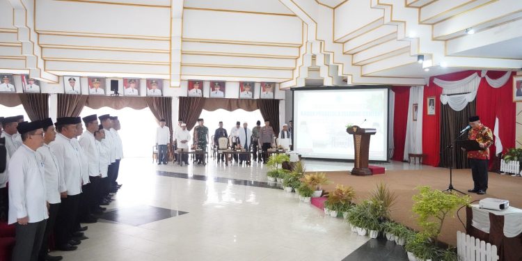 RESMI DIKUKUHKAN, BUPATI HSS BERHARAP BADAN PENGELOLA DAPAT MENJADIKAN ISLAMIC CENTER TERUS MAJU DAN BERKEMBANG