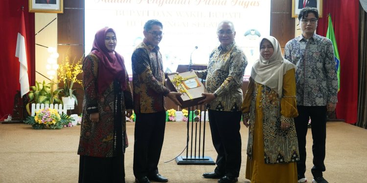 PERPISAHAN YANG BERMAKNA: MALAM PURNA TUGAS BUPATI ACHMAD FIKRY DAN WABUP SYAMSURI ARSYAD