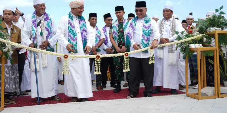 PERESMIAN MASJID NURUL HIDAYAH DI KAWASAN ISLAMIC CENTER KH DARHAM HIDAYAT