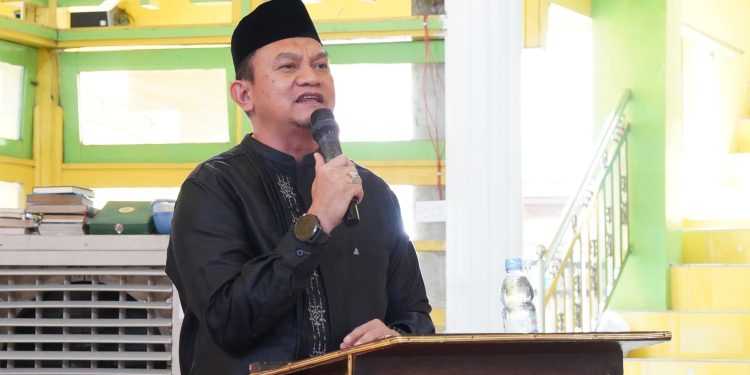 SEMANGAT PJ BUPATI HSS: MENGHADIRI MAULID NABI MUHAMMAD SAW DAN MEMBANGGAKAN TRADISI BAAYUN MAULID