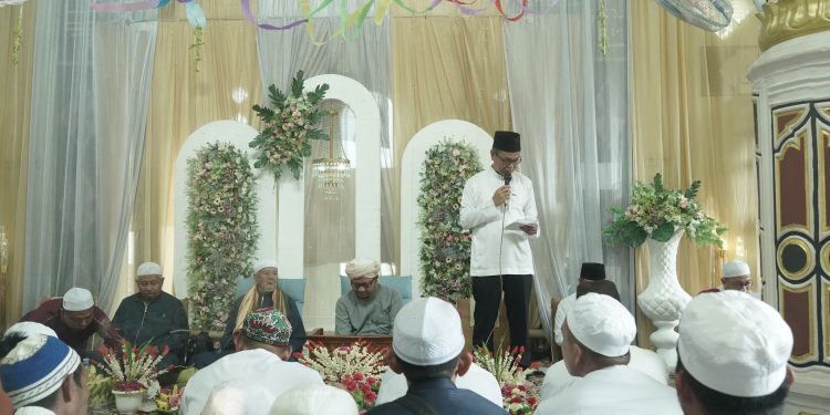 PERINGATAN MAULID NABI SAW DI MASJID FATHUL HUSNA, PANGGUNGAN: MOMENTUM KECINTAAN DAN KESADARAN LINGKUNGAN