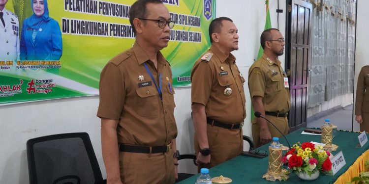 TINGKATKAN KOMPETENSI TEKNIS, PJ. BUPATI HSS BUKA PELATIHAN PENYUSUNAN KEBUTUHAN ASN
