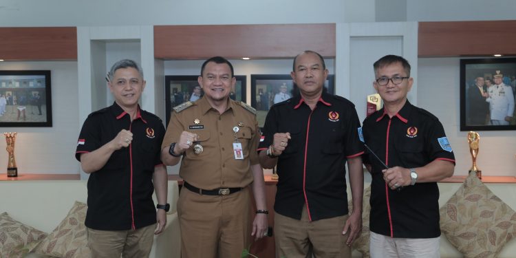 PJ BUPATI APRESIASI DAN DUKUNG PROGRAM KONI KABUPATEN HSS