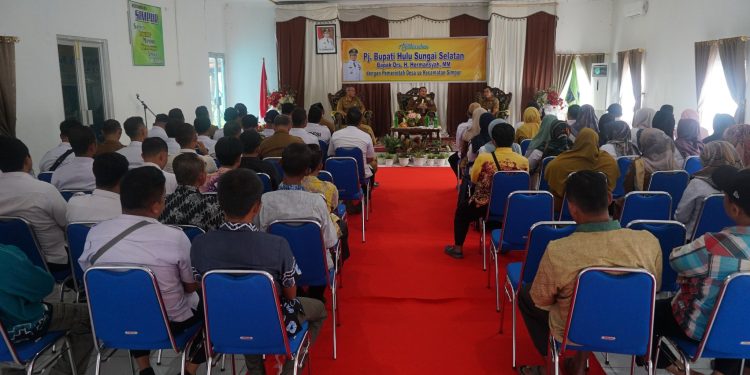 SUASANA CANDA TAWA WARNAI SILATURRAHMI PJ. BUPATI DENGAN KADES DAN PERANGKAT DESA SE-KECAMATAN SIMPUR
