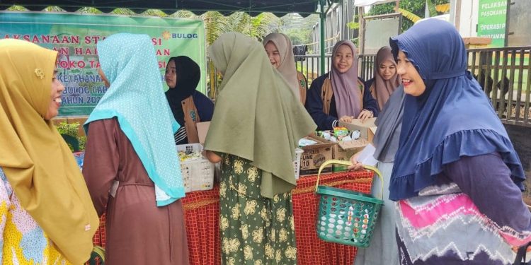 GELAR PANGAN MURAH TOKO TANI INDONESIA (TTI) DI DESA HAMAK UTARA KEC. TELAGA LANGSAT